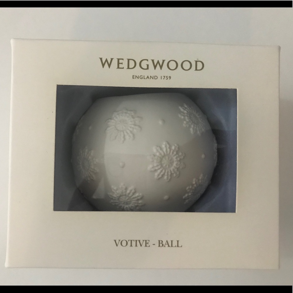 Wedgwood Waterford Christmas votive ball